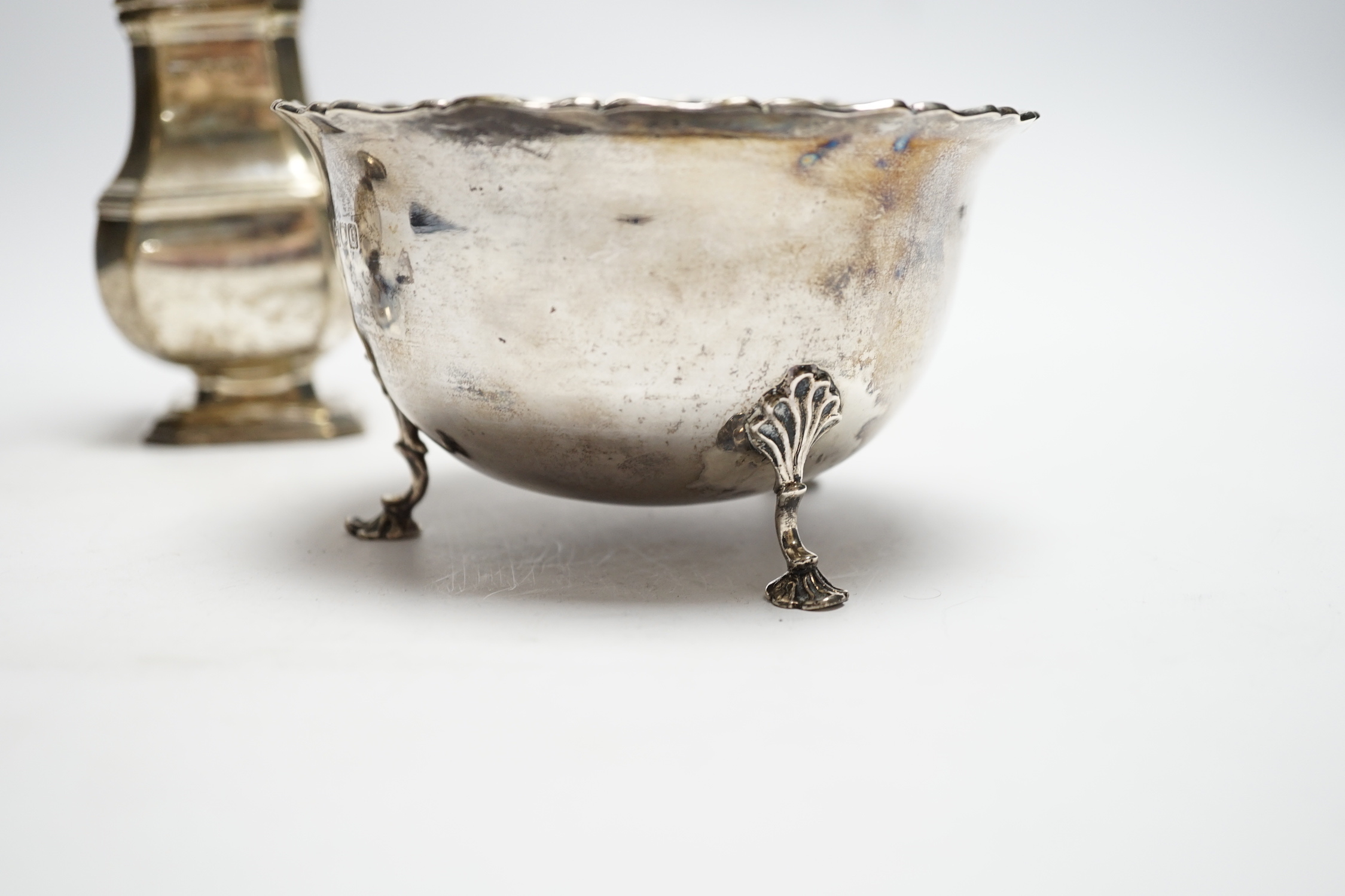 A late Victorian silver cream jug, William & John Barnard, London 1899, 14,7cm, together with a silver bowl and sugar caster, 16oz.